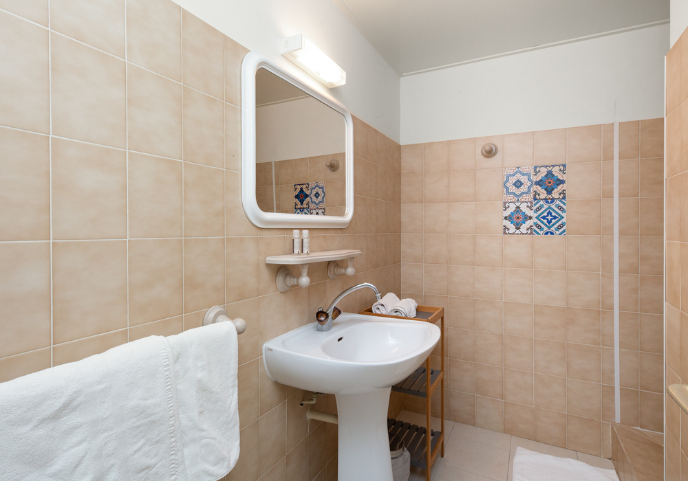 Location de vacances côté cour en Haute-Corse avec salle de bain aménagée